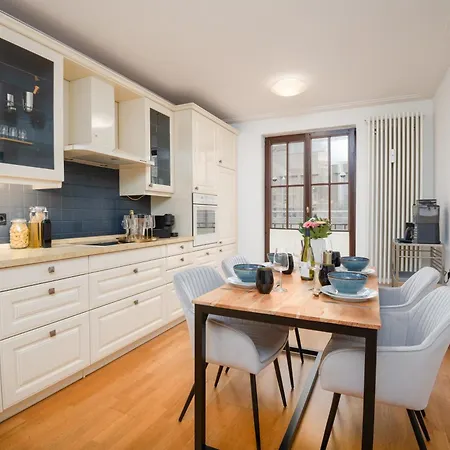 Neu! Penthouse-wohnung Mit Dachterrasse In Der Bremer Innenstadt *
