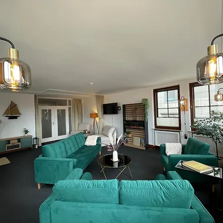 Neu! Penthouse-wohnung Mit Dachterrasse In Der Bremer Innenstadt Apartment *