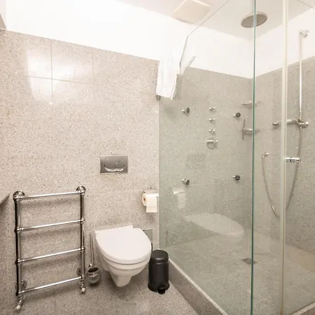Neu! Penthouse-wohnung Mit Dachterrasse In Der Bremer Innenstadt *